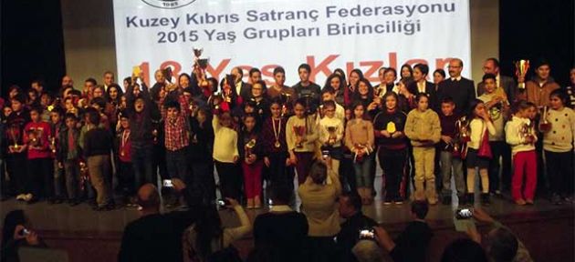 Şampiyonlar kupalarını aldı