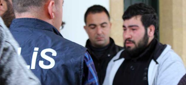 Savaş mahkemede ağladı
