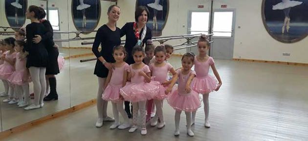 Sibel Siber çocuklarla şarkı söyledi