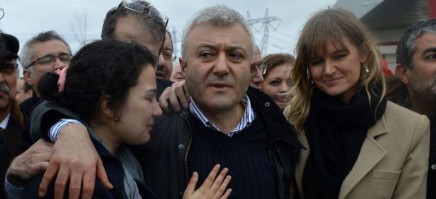 Şimdi özgür