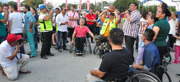 Şölene katılan  herkes eğlendi