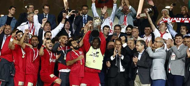 Süper Lig'e son vize Antalyaspor'un