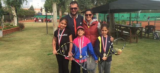 Teniscilerimiz İzmir’de şampiyon