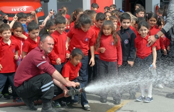 Öğrenciler itfaiyeyi ziyaret etti