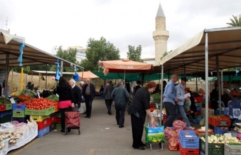 Tekme, tokat dövdüler