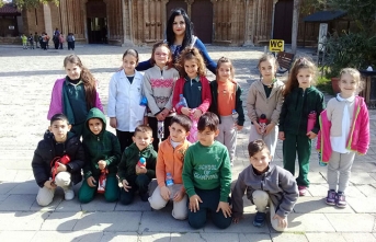 Doğu Akdeniz Doğa İlkokulu Gazimağusa Kaleiçi’ndeki tarihi yapılar hakkında bilgi edindi