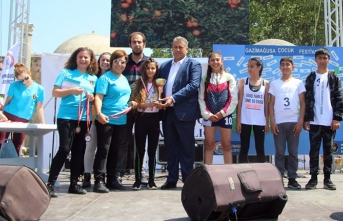 Gazimağusa’daki tarihi Namık Kemal Meydanı turizm şölenine ev sahipliği yaptı