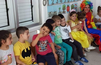 Günışığı Kreş ve Anaokulunda miniklere palyaço gösterisi, oyun ve yüz boyama yapıldı