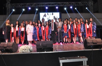 TED Kuzey Kıbrıs Koleji görkemli bir mezuniyet töreniyle liseden ikinci mezunlarını verdi