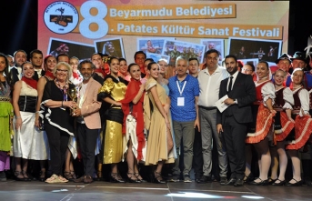 Beyarmudu Patates Kültür Sanat Festivali, yoğun katılımın olduğu gala gecesi ile başladı