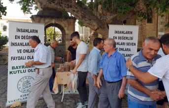 Çocuklara hediye verildi