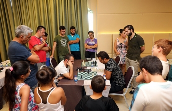 Girne’deki satranç tutkunları, Merit Royal & Premium Hotel’de buluştu