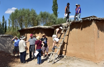 Orta Anadolu ve Kapadokya'nın ilk köyü olarak bilinen Âşıklı Höyük'te gerçekleştirilen kazılara büyük ilgi