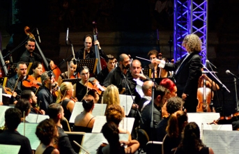 Dünyaca ünlü eser Carmina Burana, Salamis Antik Tiyatro’da seslendirildi