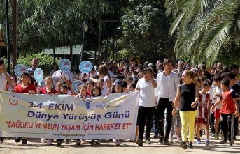 Dünya Yürüyüş Günü dolayısıyla Türkiye’nin bazı illerinde "Sağlığın İçin Hareket Et" etkinlikleri düzenlendi