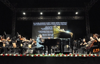 Ünlü piyano virtüözü ve besteci Fazıl Say, Salamis Antik Tiyatro’da konser verdi