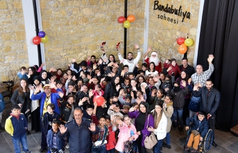 Yeni yıl dolayısıyla Bandabuliya Sahnesi’nde çocuklar için etkinlik düzenlendi