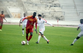 Çetinkaya rakibine şans tanımadı 4-2