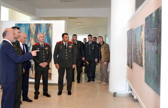 Komutanlar, Kıbrıs Modern Sanat Müzesi’ndeki  5 sergiyi gezdi