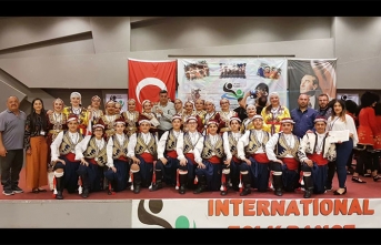 Beyarmudu Belediyesi Halk Dansları Genç Grubu, Ayvalık’taki uluslararası yarışmada 3’üncü oldu
