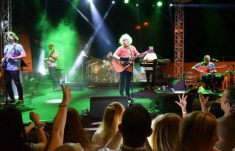 Yeni Türkü, Lefkoşa’nın Surlariçi’nde konser verdi