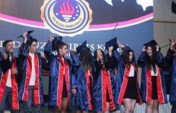 KKTC de eğitim-öğretim hayatına 9 yıl önce başlayan TED Kuzey Kıbrıs Koleji, liseden üçüncü mezunlarını verdi