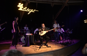 Usta sanatçı Soner Olgun, Merit Park Letafet Bar’da yine hayranlarına unutulmaz bir gece yaşattı