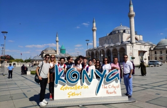 Kıbrıs Sosyal Bilimler Üniversitesi’nin düzenlediği yarışmada dereceye giren öğrenciler Konya’da ağırlandı