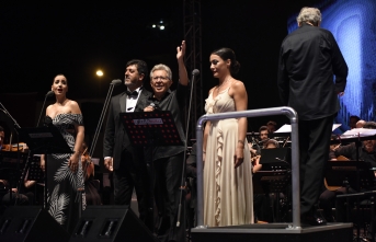 Zülfü Livaneli yıllar sonra Hatay’da konser verdi