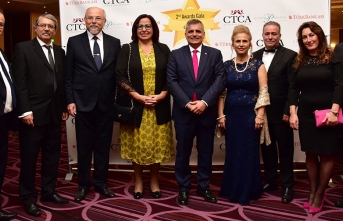 Londra’da yılın en başarılı Kıbrıslı Türklerine ödüller verildi