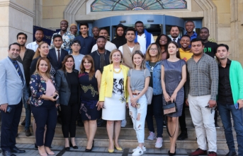 Kıbrıs İlim Üniversitesi öğrencileri Mine Gürses’ten mesleğin incelikleri hakkında bilgiler aldı