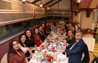 Kemal Batmazoğlu Muhasebe Bürosu çalışanları yeni yıl balosu için Merit’i tercih etti