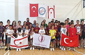 Badminton şöleni tamamlandı