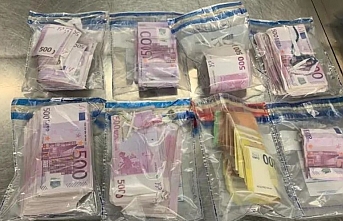 İç çamaşırı ve ayakkabısından 350 bin Euro çıktı