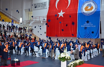 Diplomaları verildi