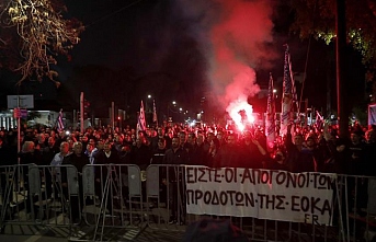 ‘Haydutlar meclis önünde’