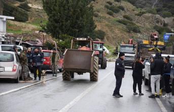 Ekipler durmaksızın çalışmalarını sürdürüyor