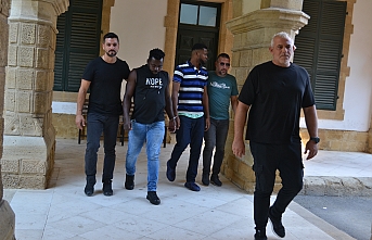 İki kişi aranıyor
