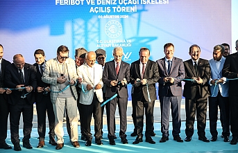 Feribot ve deniz uçağı iskelesi törenle açıldı