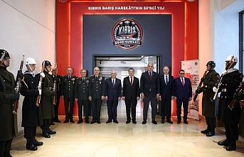 'Etle tırnak gibiyiz'