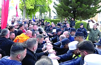 Polis zorlandı