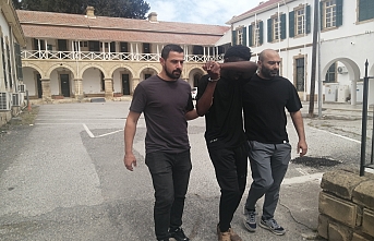 Polisi görünce kaçmaya çalıştı