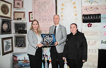 Kurumu gezdi, bilgi aldı