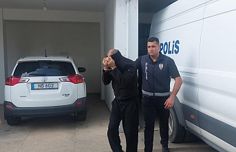 Telefonu inceleniyor