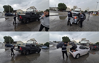 Araçlar didik didik arandı