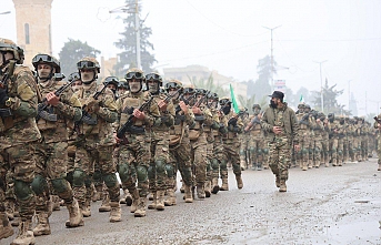 Rakka sınırlarına girdi