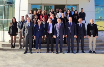 Takdir belgesi verdi