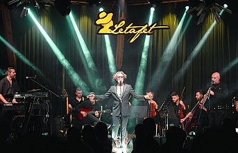 Şarkılar birlikte söylendi