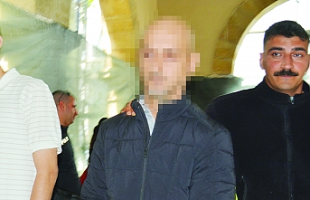 Hücrede bekliyor