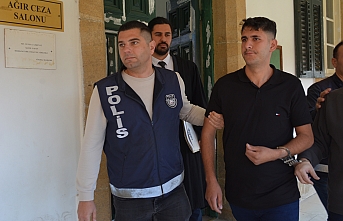 Özür diledi 